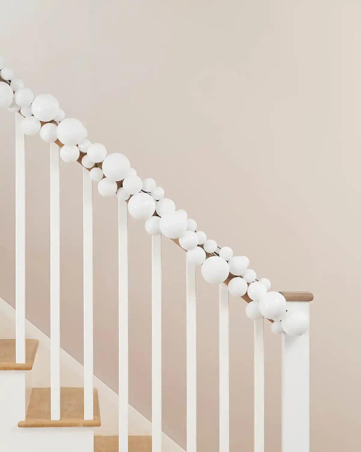 ✨ 5.9ft Decorate in Minutes! Christmas Ornament Garland for Trees, Stairs & Mantels